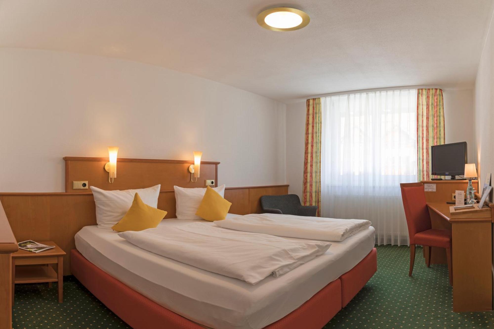 Widmann'S Loewen Hotel Konigsbronn Ngoại thất bức ảnh