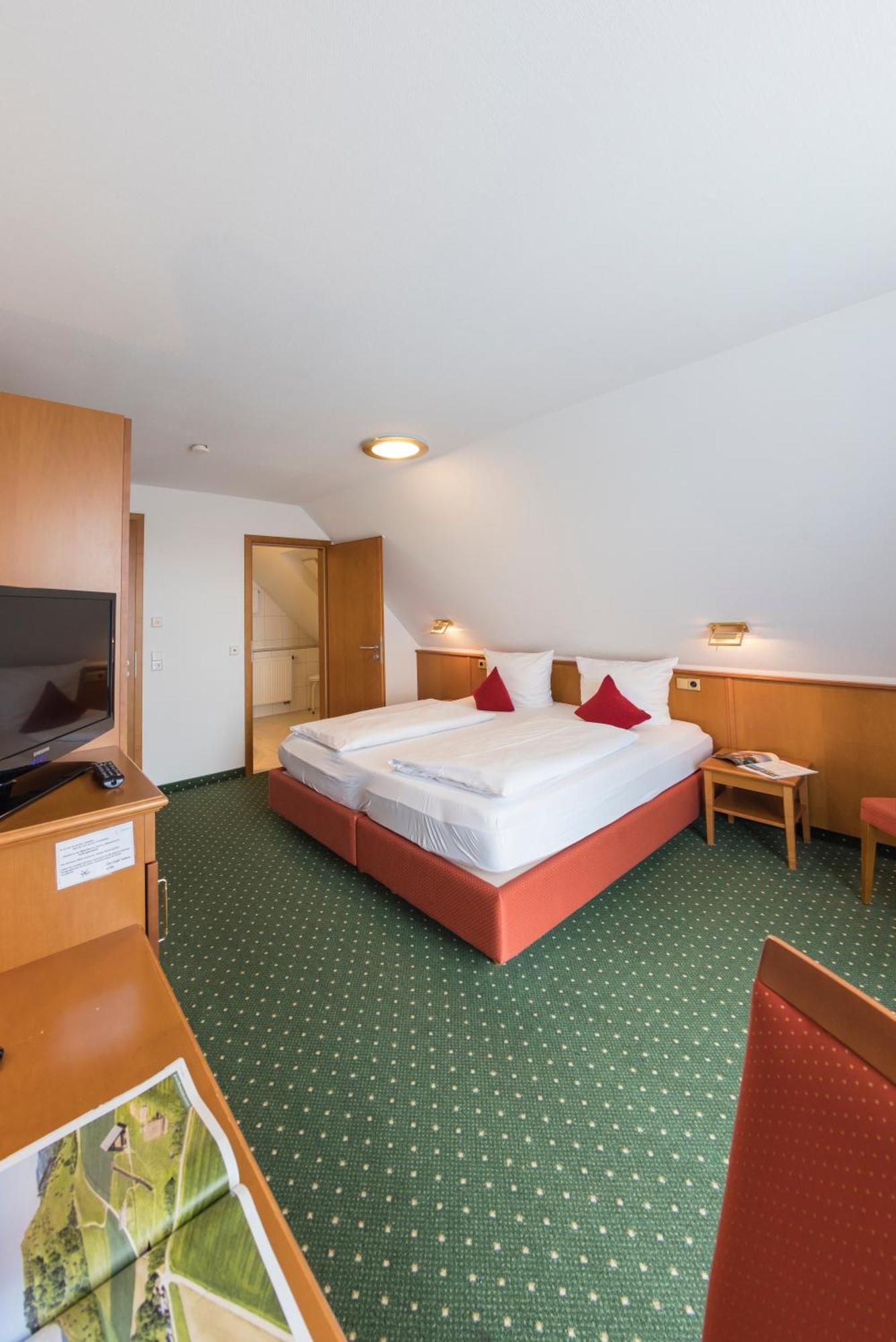 Widmann'S Loewen Hotel Konigsbronn Ngoại thất bức ảnh